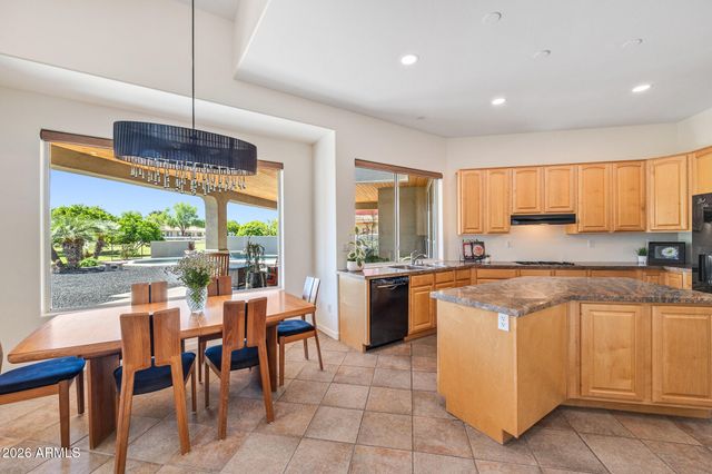 2687 E ARROWHEAD Trail, Gilbert, AZ 85297