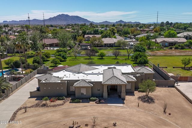 2687 E ARROWHEAD Trail, Gilbert, AZ 85297