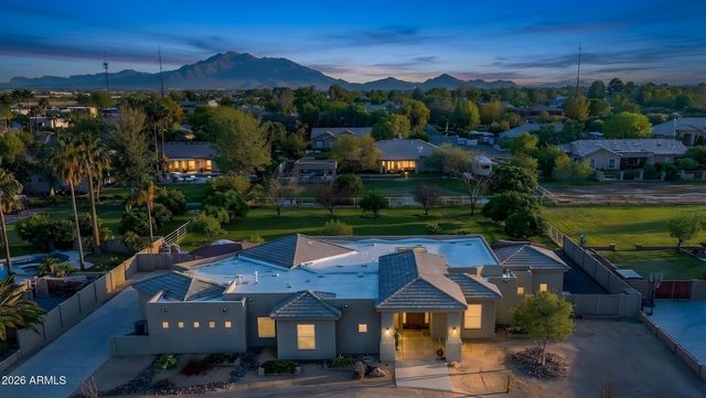 2687 E ARROWHEAD Trail, Gilbert, AZ 85297
