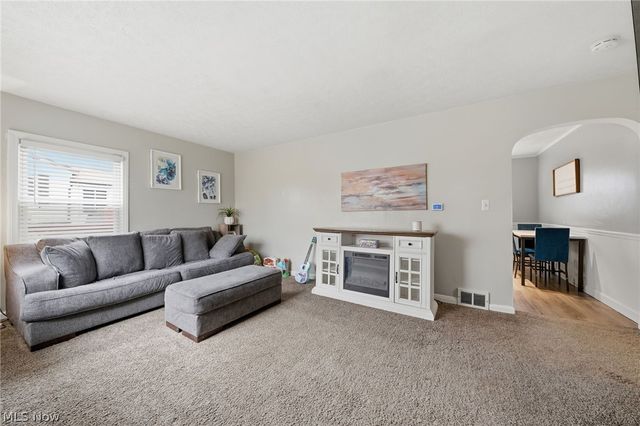 1852 Cramer Avenue, Akron, OH 44312