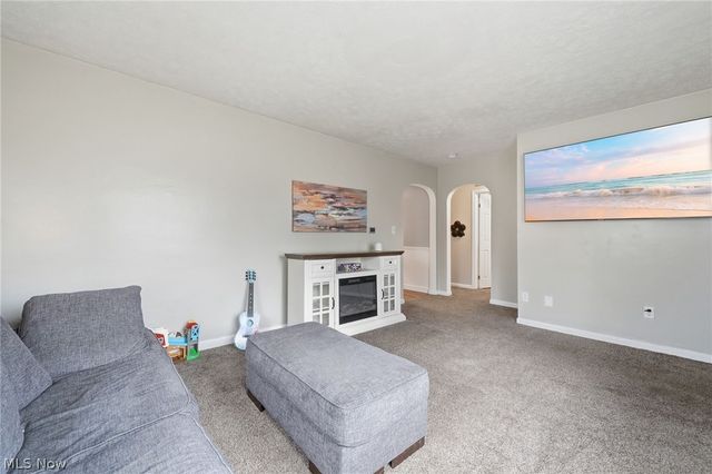 1852 Cramer Avenue, Akron, OH 44312