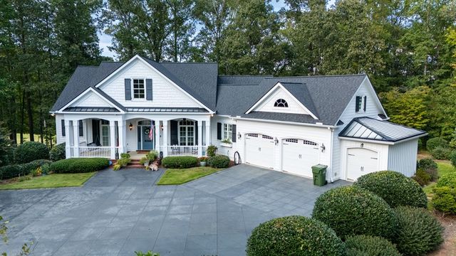 511 Brae Burn Court, Lanett, AL 36863