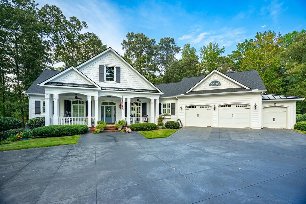 511 Brae Burn Court, Lanett, AL 36863