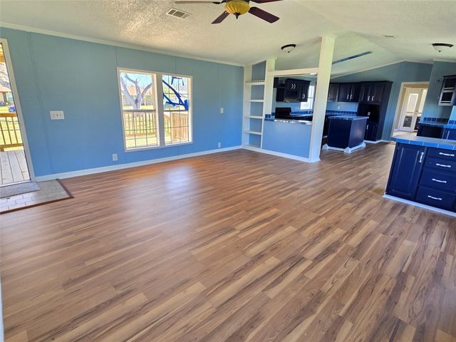 44 Avenue K, Markham, TX 77456