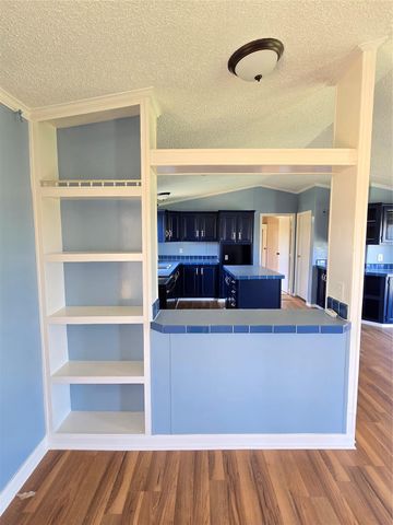 44 Avenue K, Markham, TX 77456