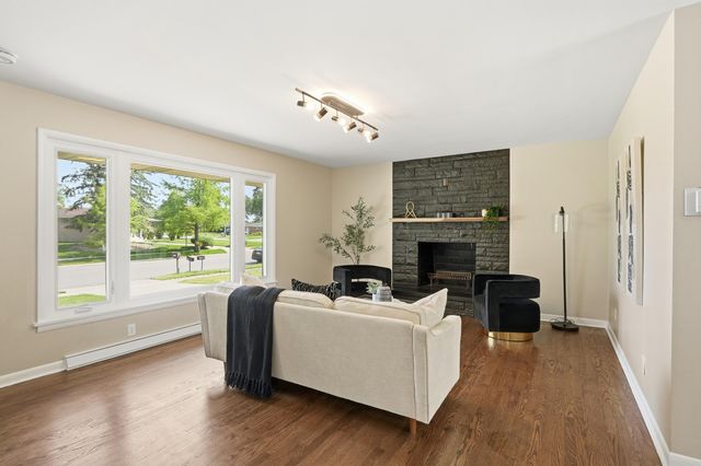 1120 W 54th Avenue, Merrillville, IN 46410