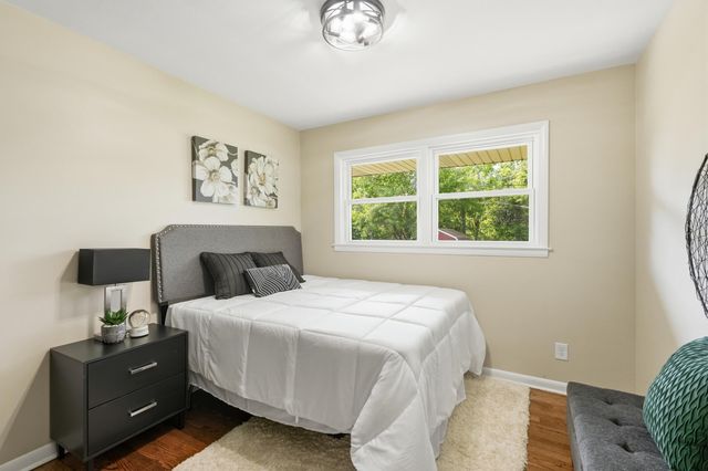 1120 W 54th Avenue, Merrillville, IN 46410