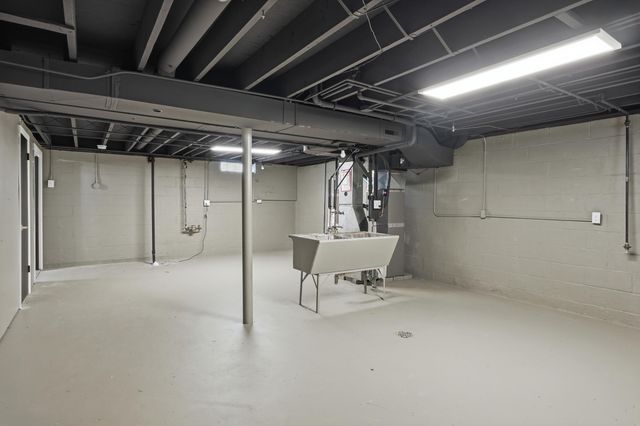 1120 W 54th Avenue, Merrillville, IN 46410