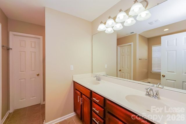 340 Courtland Court, Kannapolis, NC 28081