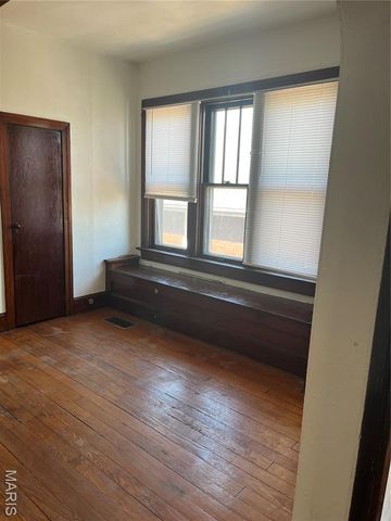 611 Centreville Avenue, Belleville, IL 62220