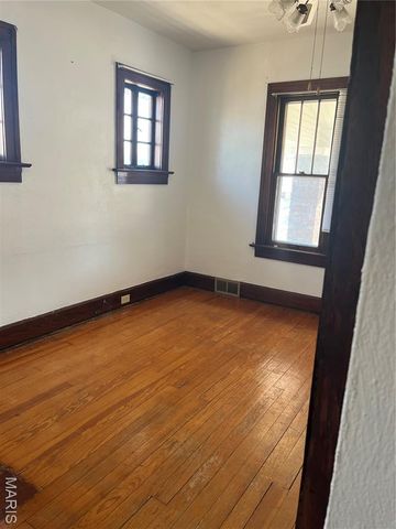 611 Centreville Avenue, Belleville, IL 62220