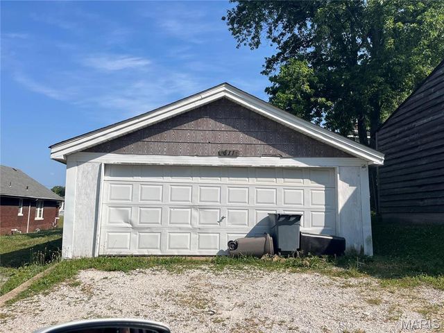 611 Centreville Avenue, Belleville, IL 62220