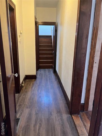 611 Centreville Avenue, Belleville, IL 62220