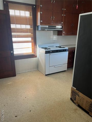 611 Centreville Avenue, Belleville, IL 62220