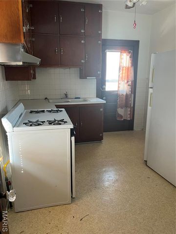 611 Centreville Avenue, Belleville, IL 62220