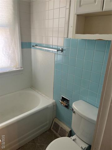 611 Centreville Avenue, Belleville, IL 62220