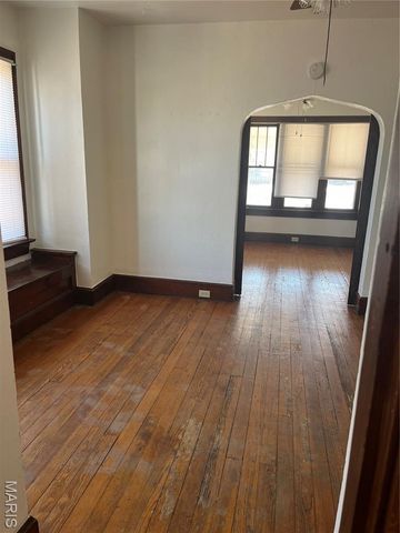 611 Centreville Avenue, Belleville, IL 62220