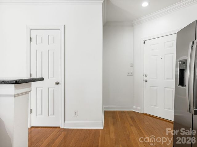 123 S Summit Avenue, Charlotte, NC 28208