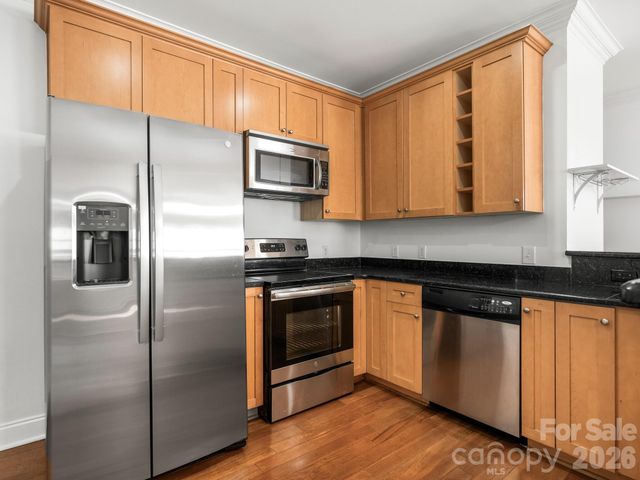 123 S Summit Avenue, Charlotte, NC 28208