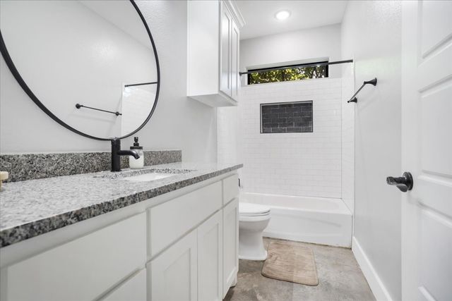 408 W Day Street, Denison, TX 75020