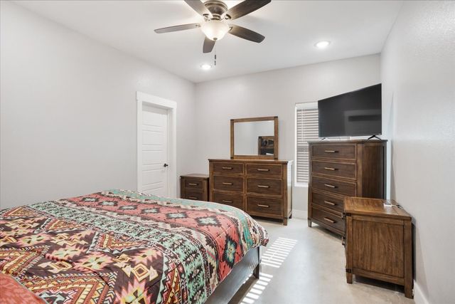 408 W Day Street, Denison, TX 75020