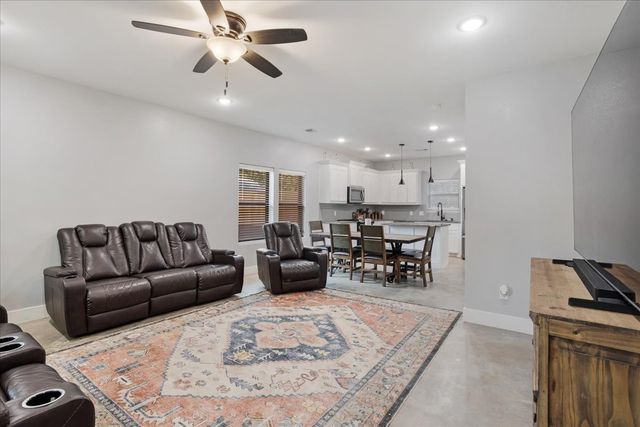 408 W Day Street, Denison, TX 75020