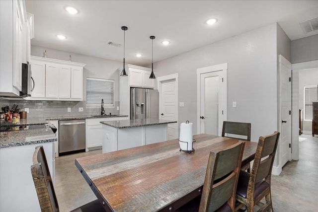 408 W Day Street, Denison, TX 75020