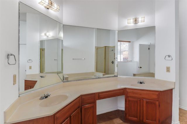 12606 Hunters Chase DR, Austin, TX 78729