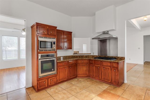 12606 Hunters Chase DR, Austin, TX 78729