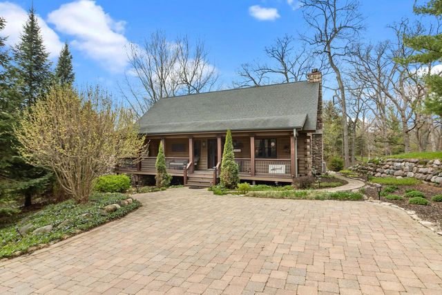 W5782 Ridge ROAD, Elkhorn, WI 53121