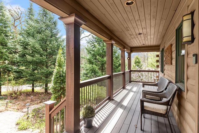 W5782 Ridge ROAD, Elkhorn, WI 53121