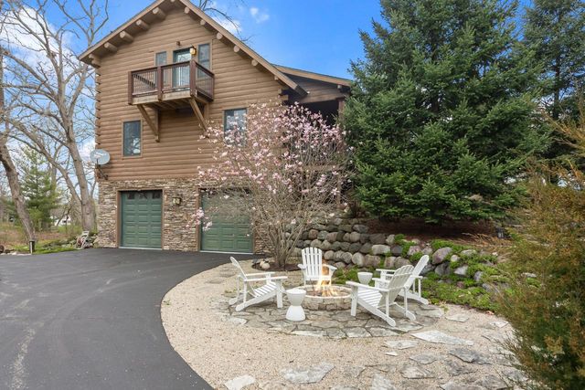 W5782 Ridge ROAD, Elkhorn, WI 53121