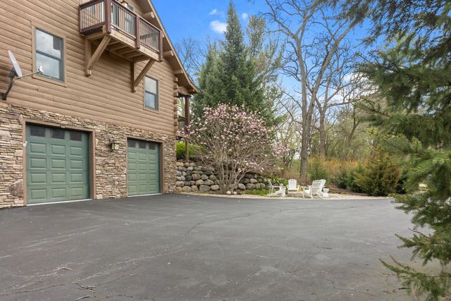 W5782 Ridge ROAD, Elkhorn, WI 53121