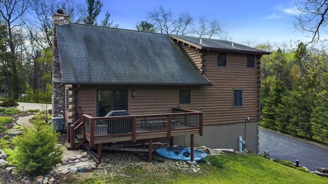 W5782 Ridge ROAD, Elkhorn, WI 53121