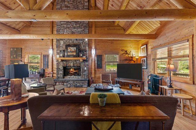W5782 Ridge ROAD, Elkhorn, WI 53121