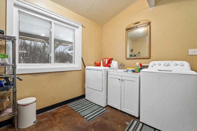 6151 S Miller LANE, New Berlin, WI 53146