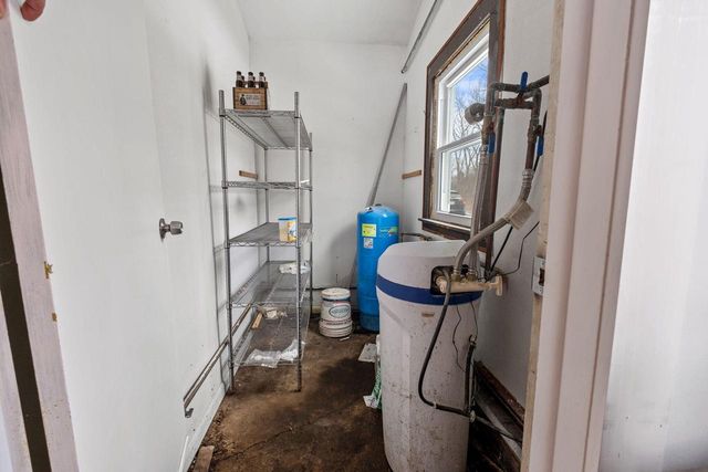 6151 S Miller LANE, New Berlin, WI 53146