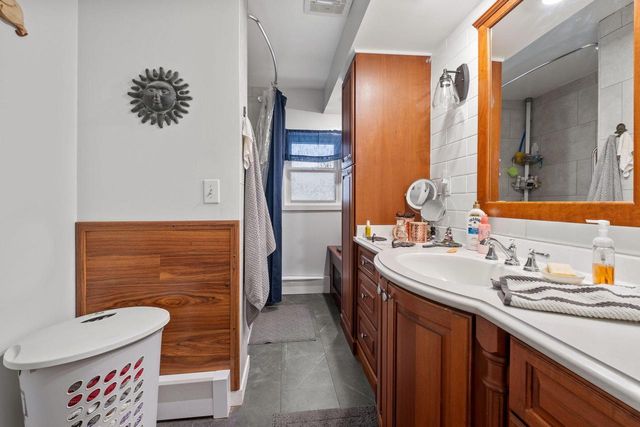 6151 S Miller LANE, New Berlin, WI 53146