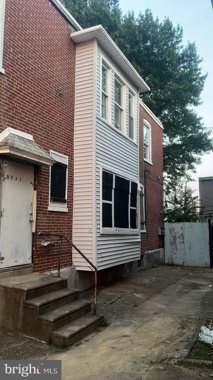 5733 TORRESDALE AVE, PHILADELPHIA, PA 19135 — photo 2