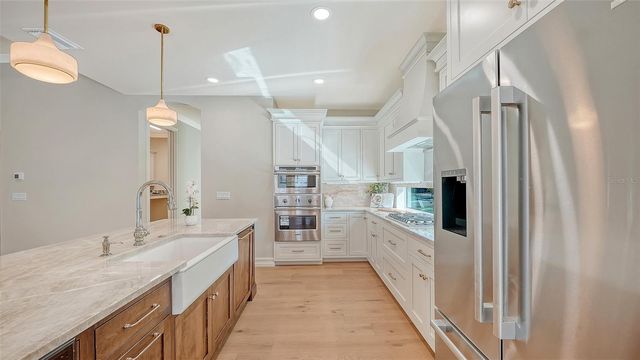 1850 WEBBER STREET, Sarasota, FL 34239