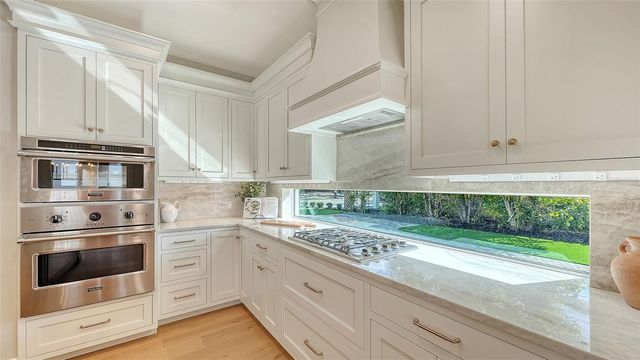 1850 WEBBER STREET, Sarasota, FL 34239