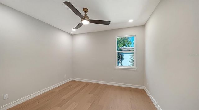 1850 WEBBER STREET, Sarasota, FL 34239