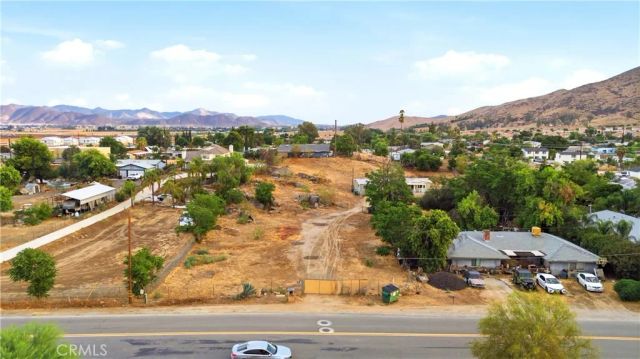 33405 Old State, Hemet, CA 92545