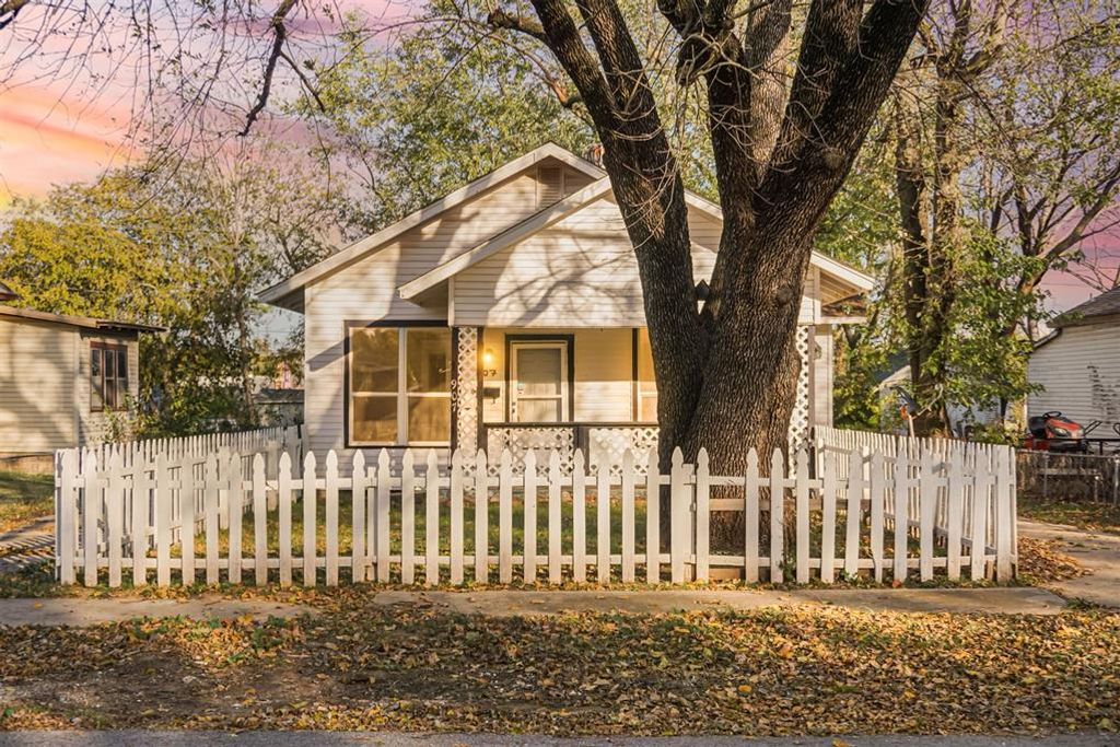 907 N McKinley Avenue, Shawnee, OK 74801
