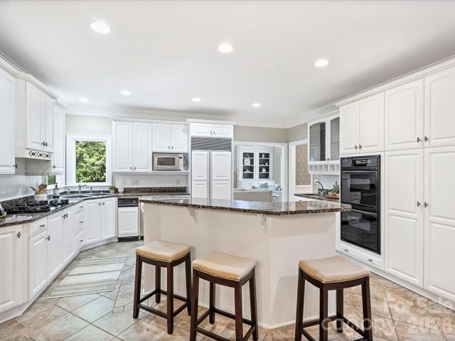 10841 Congressional Club Drive, Charlotte, NC 28277
