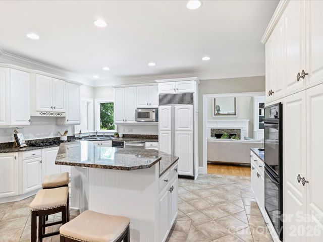 10841 Congressional Club Drive, Charlotte, NC 28277