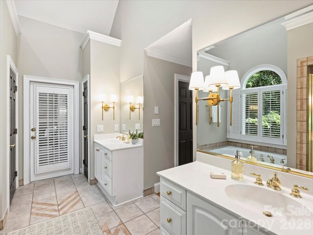 10841 Congressional Club Drive, Charlotte, NC 28277