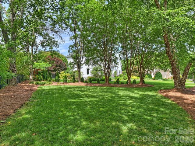 10841 Congressional Club Drive, Charlotte, NC 28277
