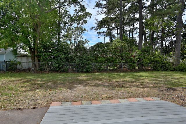 319 16th Ave. S, Surfside Beach, SC 29575