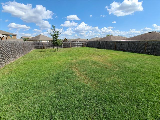 412 Drystone TRL, Liberty Hill, TX 78642